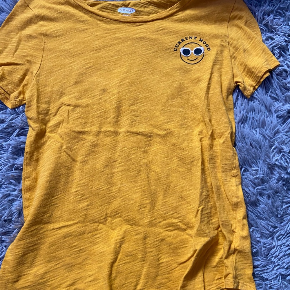 Yellow t shirt